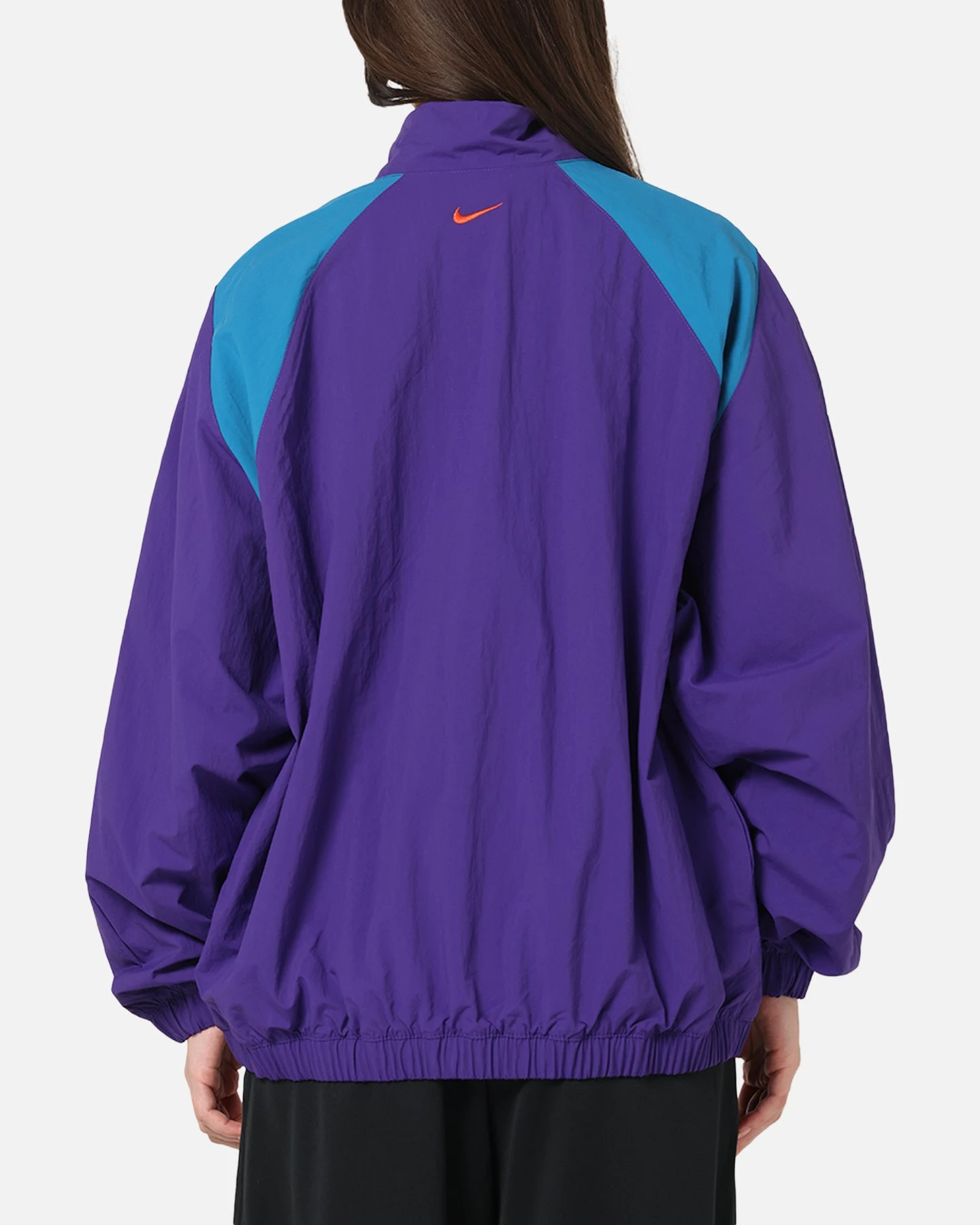 Nike Women's Sportswear Logo Oversized Woven Jacket Court Purple 5 Nike Women's Sportswear Logo Oversized Woven Jacket Court Purple - Image 3